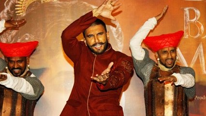 Ranveer Singh DANCES @ Malhari Song Launch | Bajirao Mastani