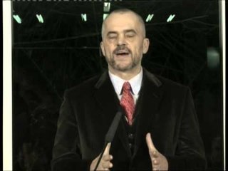 RAMA DENON DHUNEN PROTESTUESIT U PROVOKUAN NGA POLICIA QE NE FILLIM LAJM