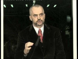 RAMA KUNDERPERGJIGJET PROTESTA TE PANDALSHME DERI NE RREZIMIN E QEVERISE LAJM