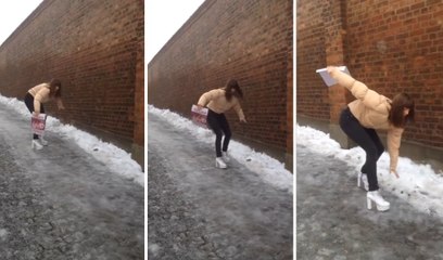 Topuklu Ayakkabılarıyla Buzun Üzerinde Yürüdü