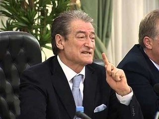 MBLEDHJA E QEVERISE BERISHA PARALAJMERON SERISH OPOZITEN  LAJM