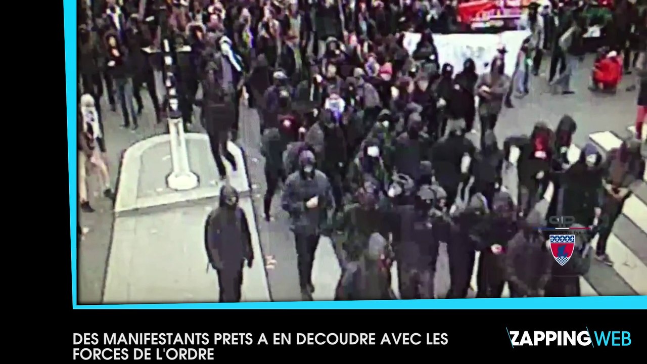 COP21 : Des manifestants lancent sur les forces de l'ordre des bougies déposées pour les victimes des attentats de Paris