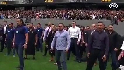 Le haka des anciens coéquipiers de Jonah Lomu