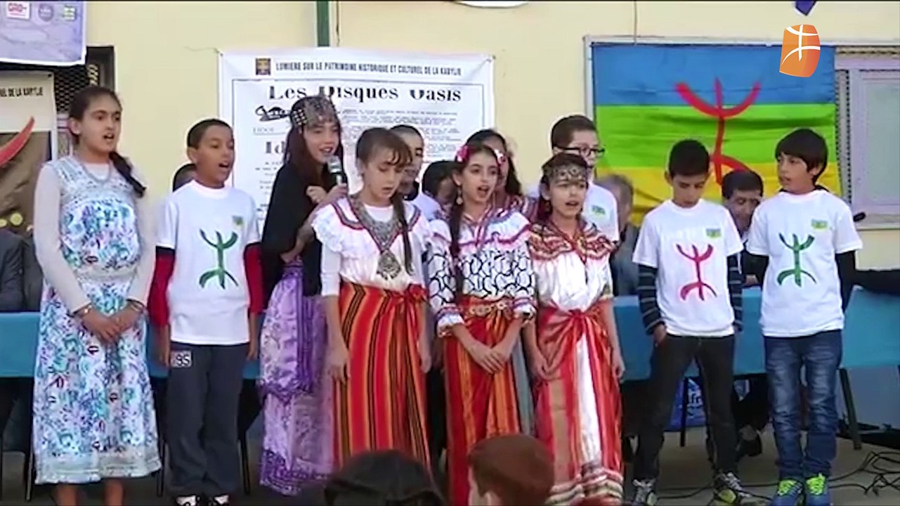 Idir honoré à Ath Yenni