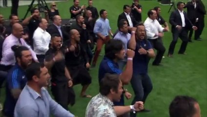 Haka et chant maori, Jonah Lomu honoré lors d'une cérémonie à Auckland