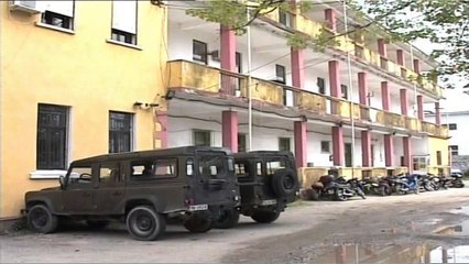 PRANGA TRAFIKANTEVE NE SHKODER,POLICIA SEKUESTRON ARSENAL ARMESH DHE DROGE LAJM