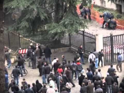 KRYESIA E OSBE THIRRJE MAZHORANCES DHE OPOZITES PER BISEDIME LAJM