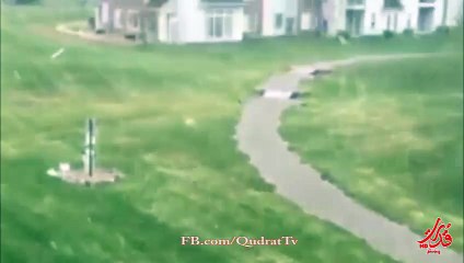 Viewer video  Some big snowflakes falling in Southgate!