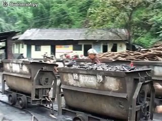 База подготовки партизан Пустили поезд под откос!