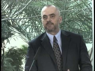 RAMA PER DIALOG POR SOCIALISTET NUK HEQIN DORE NGA PROTESTAT LAJM