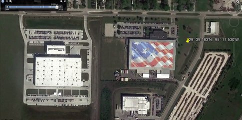 Giant US Flag in 7300 Airport Blvd, Houston, TX 77061, USA (Google Earth)