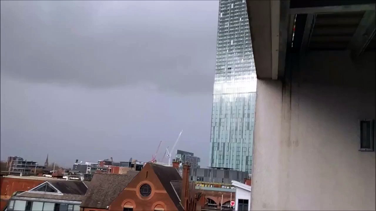Le bruit étrange d'une tour de Manchester