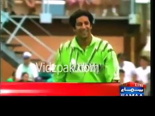 دیکھیے عمران خان کے “حکم ” پر وسیم اکرم کس تابعداری سے سر ہلاتے رہے
