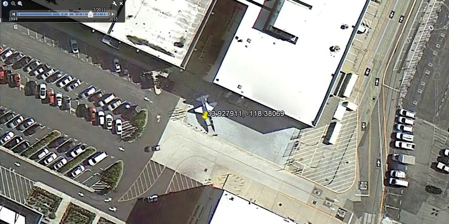 Parking Lot for Fighter Jets in El Segundo, California, USA (Google Earth)