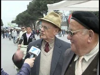 DITA E VERES EDI RAMA FESTON ME QYTETARET NE BULEVARD LAJM