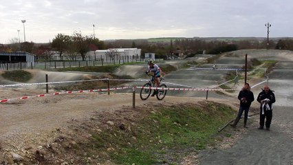 2015 11 29  cyclo cross saint jean d'angely minimes axcel