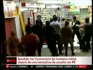 KERCENOI FARMACISTEN POLICIA QELLON PERPARA KAMERAVE GRABITESIN LAJM