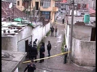 VRASJE E DYFISHTE DJALI VRET NENEN DHE MOTREN NE QYTETIN E ELBASANIT LAJM