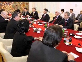 KRIZA NE MAQEDONI MUNGON ZGJIDHJA POLITIKE EDHE PAS TRYEZES SE PRESIDENTIT LAJM