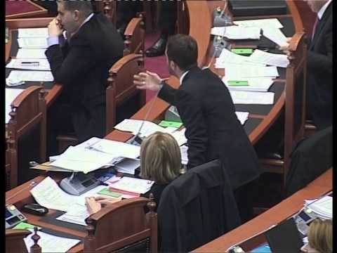 NDRYSHIMI I AKCIZES PS AKUZON SE DO TE RENDOJE MBI XHEPAT E QYTETAREVE LAJM