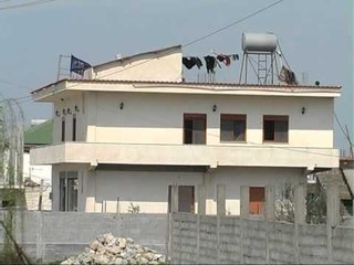 LEGALIZIMET NE DURRES BASHKIA DHE NDERTIMORET PERPLASEN PER ISH KENETEN LAJM