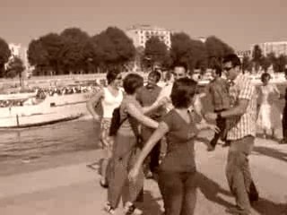 Dansons sur les quai de seineN2
