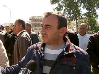 UNAZA E MADHE PERPLASJE MES BANOREVE DHE POLICISE PER SHPRONESIMET LAJM