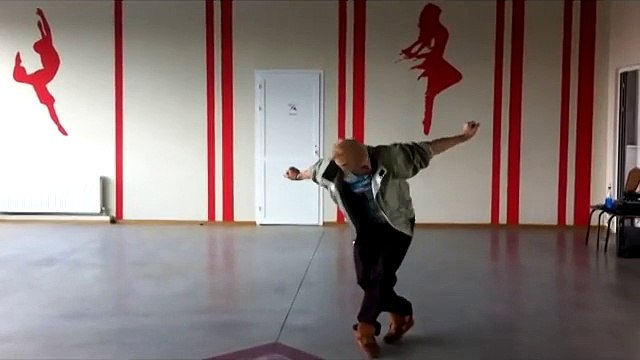 Хип-хоп в исполении хореографа Юрия Рыбака. (Miguel Jonte - Sure Thing)