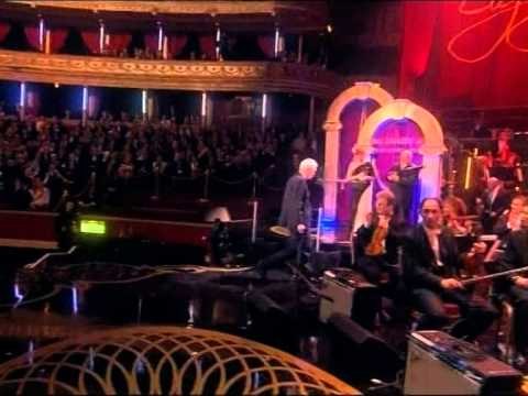 80 VJETORI I GORBAÇOV MBREMJE GALA NE ROYAL ALBERT HALL TE LONDRES LAJM