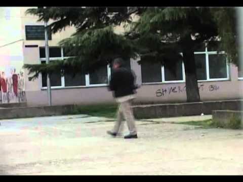 VRASJA E SHQIPTARIT POLICIA NE MAQEDONI SHPALL NE KERKIM AUTORIN LAJM