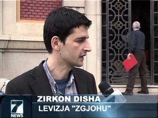 LEVIZJA ''ZGJOHU'' PROTESTE PARA BASHKISE,MUNGOJNE BANJAT PUBLIKE LAJM