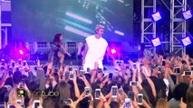 Justin Bieber Performs 'Sorry'