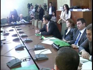 BRAÇE LETER OSBE JOZEFINA TOPALLI BLLOKON PUNEN E KOMISIONIT HETIMOR LAJM