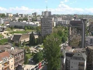 LAJCAK NE VEND TE FEITH NEGOCIATORI SHQIPTAR NUK MUND TE SHKOJE NE PRISHTINE LAJM