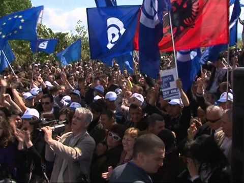 FUSHATA E PD TOPALLI PREZANTON KANDIDATET NE KOPLIK DHE BUSHAT LAJM