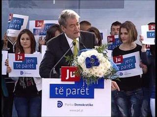 BERISHA NE PEQIN PREZANTON KANDIDATIN E PD E PREMTON INVESTIME LAJM