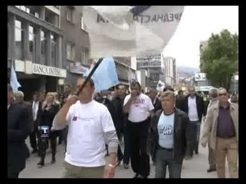 NIKOLIÇ VAZHDON GREVEN LIDERI I OPOZITES SERBE QENDRON I SHTRUAR NE SPITAL LAJM