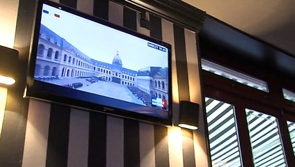 Attentats: drapeaux aux fenêtres, hommage national