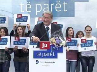 BERISHA NE PERMET PREMTON INFRASTRUKTURE MODERNE DHE BASHKEKOHORE LAJM