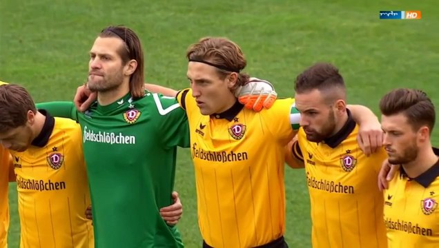 „Merkel muss weg“-Rufe beim Sachsen Derby