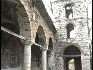 “MAGJIA” E VOSKOPOJES FSHATI TERHEQ MIJERA VIZITORE NE DIMER DHE VERE LAJM