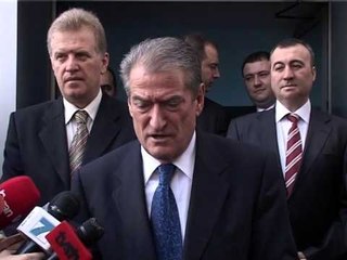 SHQIPTARET PER OBAMEN POLITIKA PERSHENDET VRASJEN,FITORE KUNDER TE KEQES LAJM