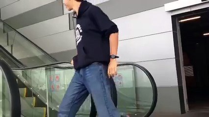 EPIC ESCALATOR TRICK Fail! oh wait.WIN