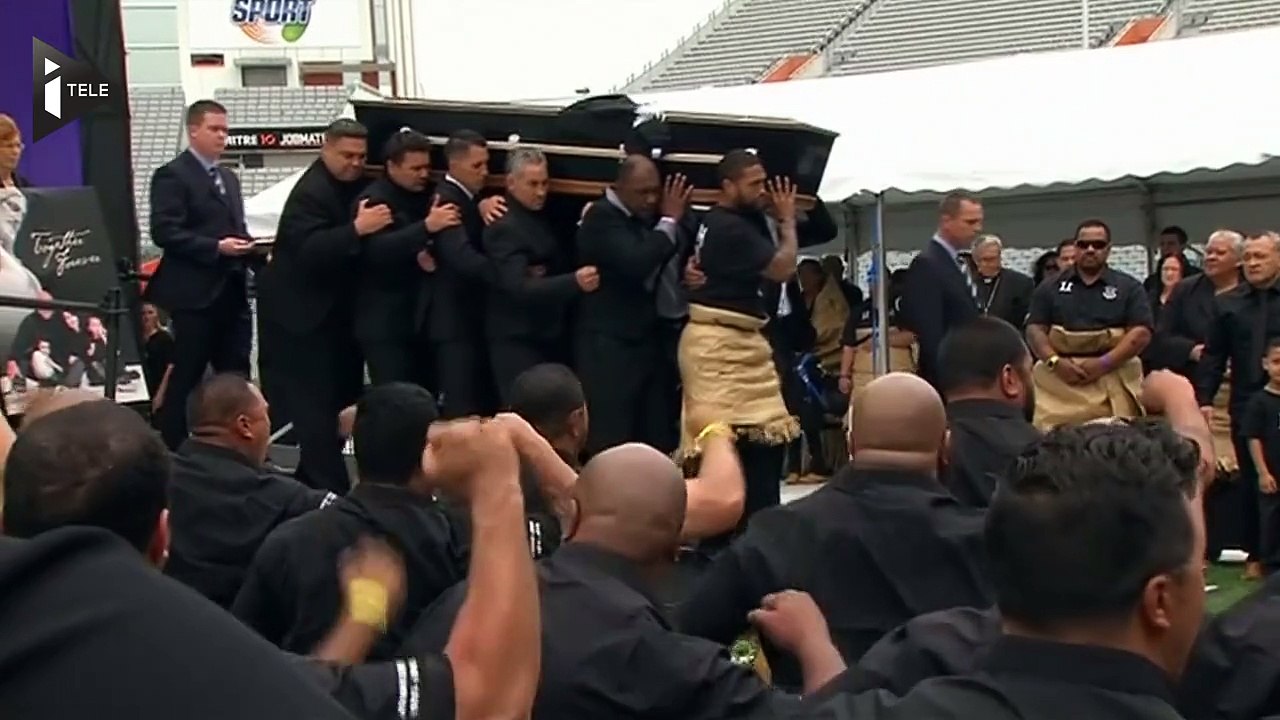 Les All Blacks rendent un dernier hommage à Jonah Lomu