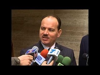 WOLFART TEK NISHANI QYTETARET TE VOTOJNE ME 8 MAJ PA FRIKE LAJM