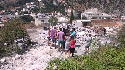 ATHINA KERKON SQARIME PER KISHEN E DHERMIUT