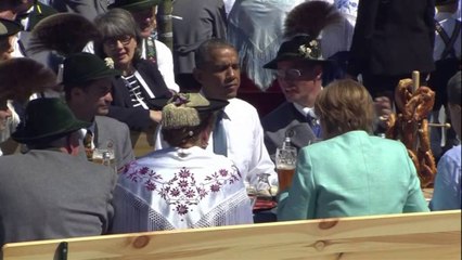 OBAMA TELEFONON MERKELIN I SHPREH MIRENJOHJEN PER PUNEN ME REFUGJATET LAJM