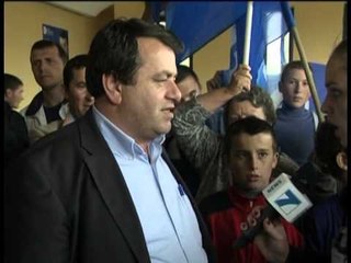FESTE NE KASHAR ZGJEDHJET I FITON KANDIDATI I PD BESNIK FUÇIA LAJM