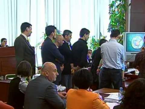 DEGJENERON NE GRUSHTA PERPLASJE ME GRUSHTA GJATE HAPJES SE KUTISE NE KQZ LAJM