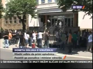 EKSTRADOHET MLLADIC I AKUZUARI PER KRIME LUFTE NISET PER NE HAGE LAJM